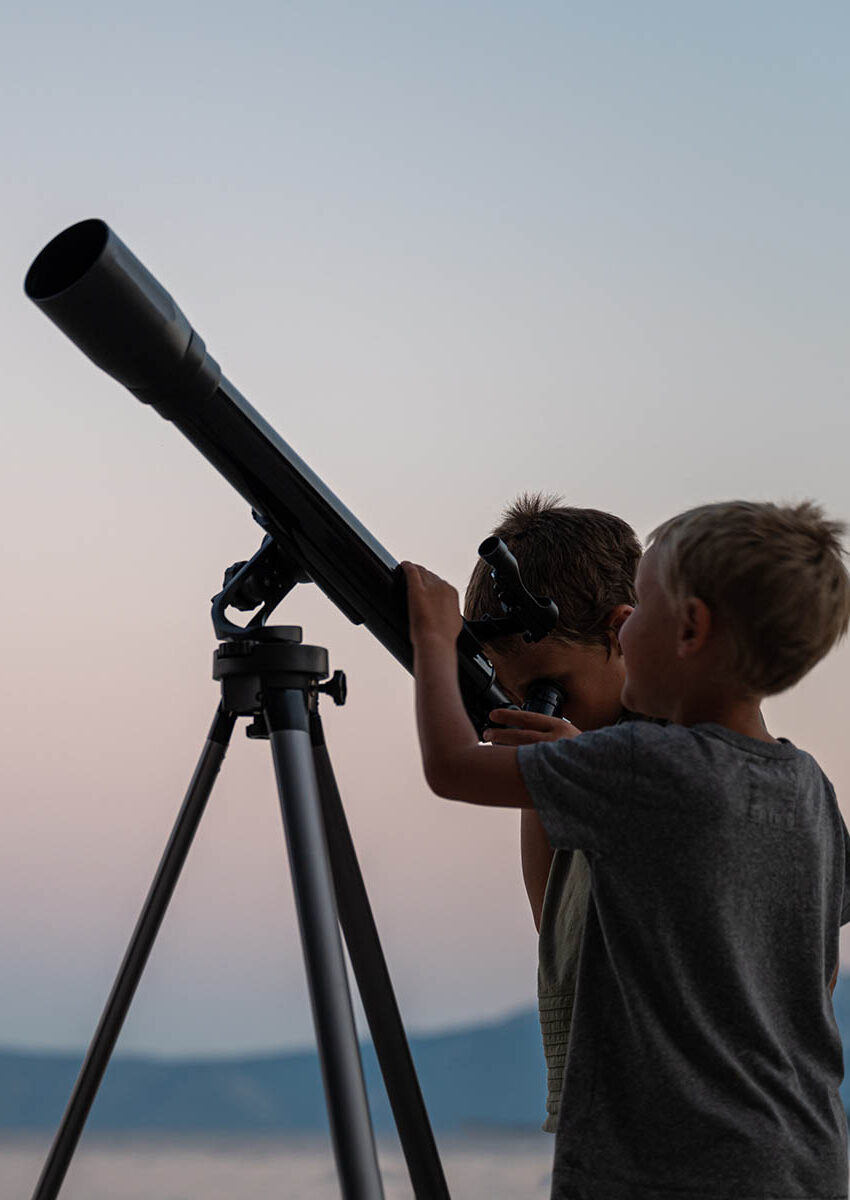 two-brothers-looking-at-the-stars-using-a-telescop-2021-08-29-09-32-08-utc-copy3.jpg two-brothers-looking-at-the-stars-using-a-telescop-2021-08-29-09-32-08-utc-copy3.jpg